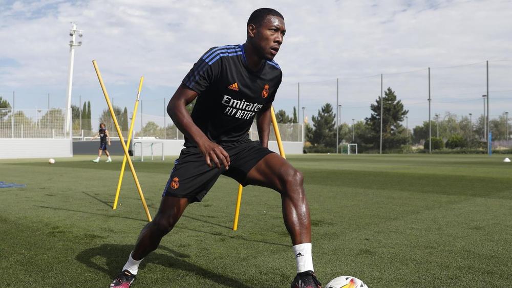 ريال مدريد يُعلن إصابة لاعبه الجديد ألابا بفيروس "كورونا"