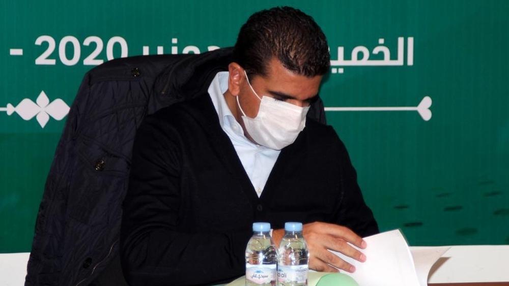 هوار يعترف بأن مولودية وجدة تمر من أزمة مالية "غير مسبوقة" ويؤكد أن النادي ممنوع من التعاقدات بسبب "غرقه" في الديون