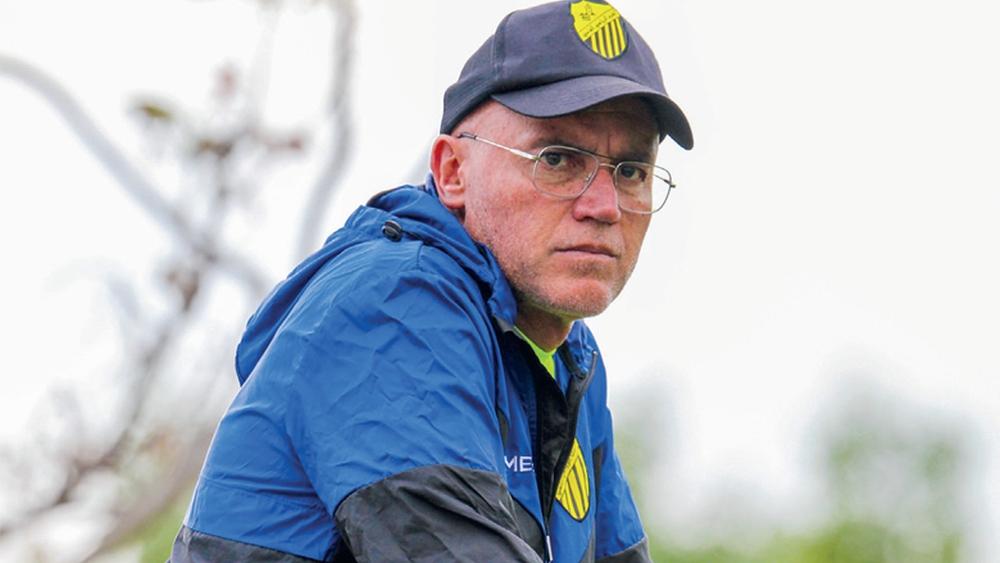 غاموندي لـ"البطولة": "تلقيت بعض العروض ولم أحسم بعد في وجهتي القادمة"