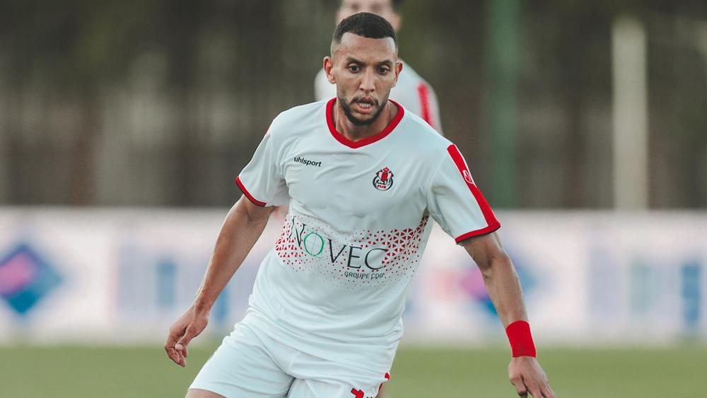 المفاوضات متواصلة بين الرجاء والفتح من أجل انتقال نوفل الزرهوني لـ"النسور"