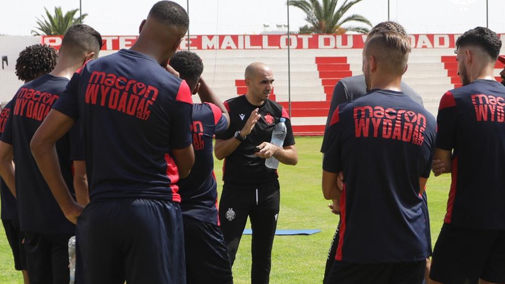 بمعدل حصة تدريبية واحدة في اليوم.. الوداد يواصل تداريبه بالبيضاء تحت قيادة الركراكي قبل الدخول في معسكر تدريبي مغلق بالسعيدية