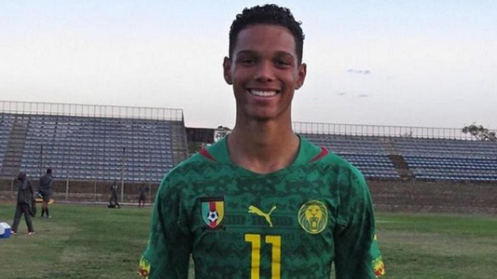 "إيتيان إيتو" نجل أسطورة الكرة الكاميرونية يخضع لفترة تجريبية مع "رديف" بنفيكا