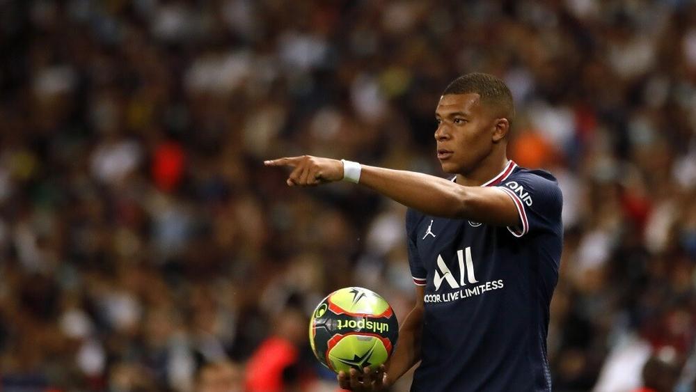 مبابي يقرر البقاء رفقة باريس سان جيرمان ويؤجل مسألة انتقاله لريال مدريد حتى نهاية الموسم