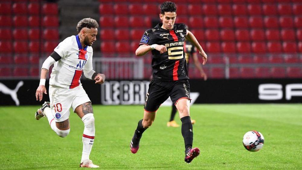 روما يوجه اهتمامه إلى أكرد لتعويض سمولينغ المُصاب