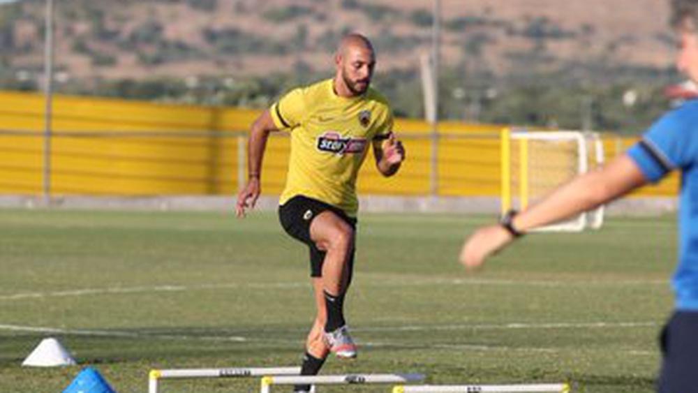 صديقه: "أمرابط لا يشرب الخمر ولا يَسْهر.. لقد ذُهل طبيب أيك أثينا بلياقته البدنية"