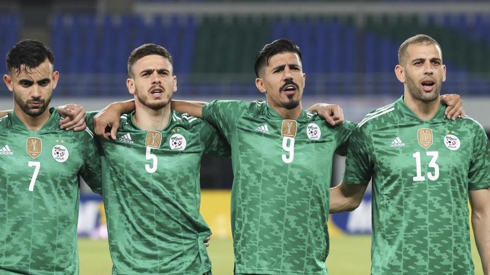 بعد قطع الجزائر علاقاتها مع المملكة.. مغاربة يتساءلون: "هل يرضى الجزائريون بمواجهة بوركينا فاسو في بلدٍ يُجافونه دبلوماسياً؟"