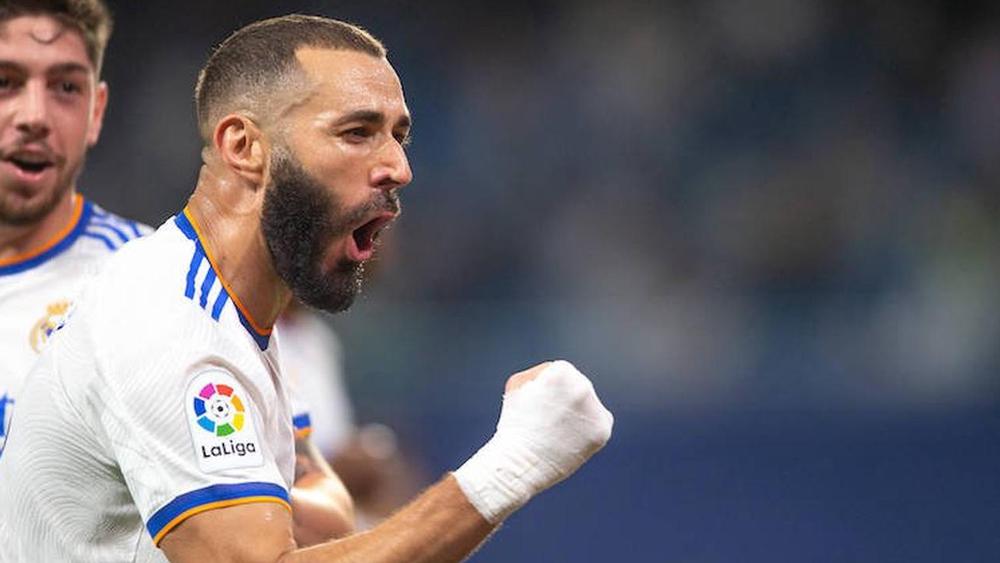 بـ"هاتريك" و"أسيست" ضد سيلتا فيغو.. بنزيما يعادل رقم رونالدو