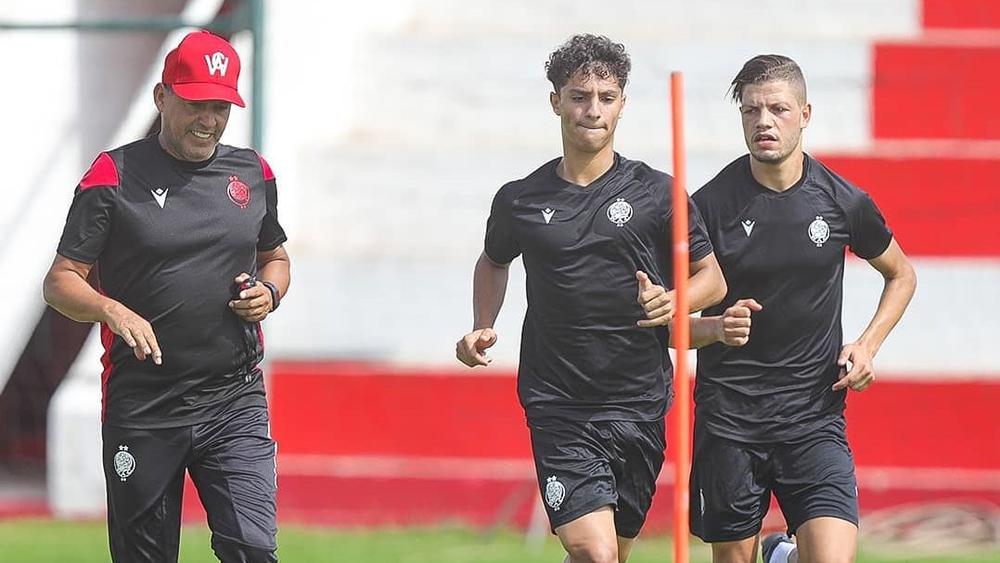 حيمود يلتحق يومه الثلاثاء بتداريب الوداد بعد غيابه عن مواجهة اتحاد طنجة بسبب الإصابة