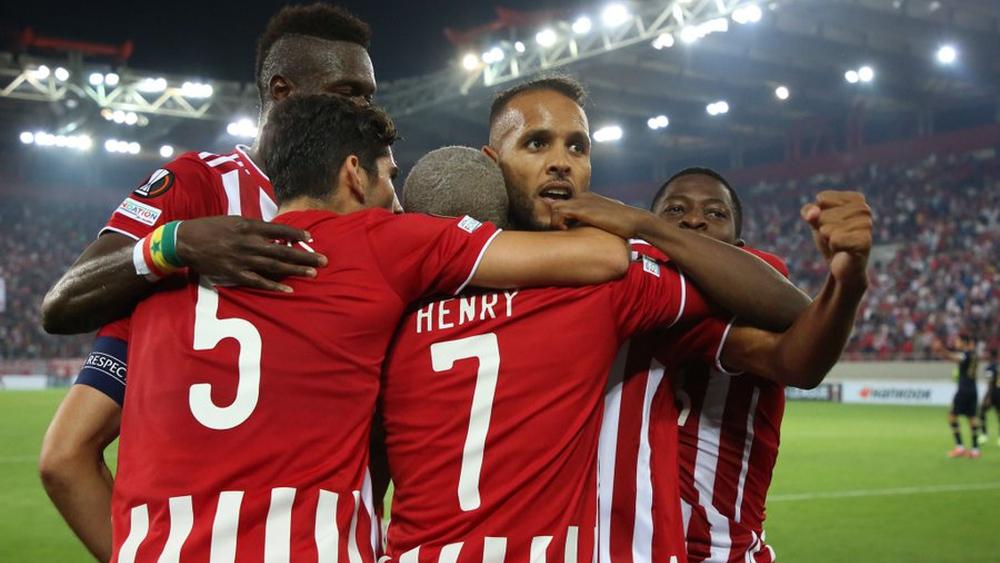 "الدوري الأوروبي".. العربي يسجل هدفا ويقود فريقه أولمبياكوس اليوناني للانتصار على رويال أنتويرب البلجيكي (2-1)