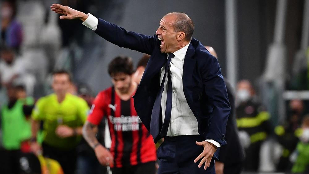 في مقطع فيديو.. أليجري يظهر “منفعلاً” تجاه لاعبي يوفنتوس عقب انتهاء مباراة القمة ضد ميلان