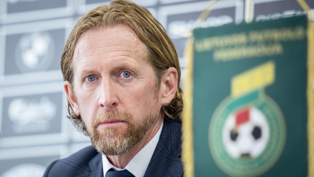 البلجيكي باتريك دي ويلد يحل بالمغرب في أفق تعيينه مديرا تقنيا بنادي الرجاء الرياضي