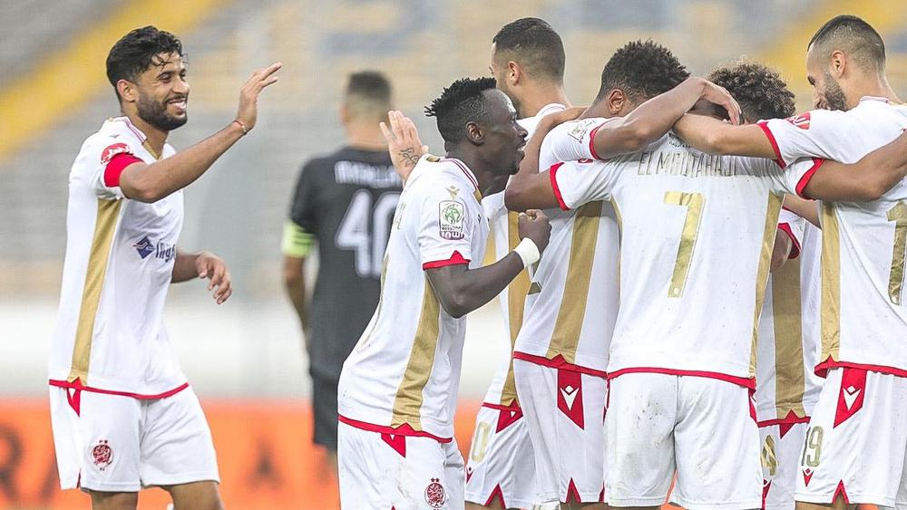 الوداد يواجه حسنية أكادير مكتمل الصفوف والركراكي يستدعي 22 لاعبا لخوض المباراة