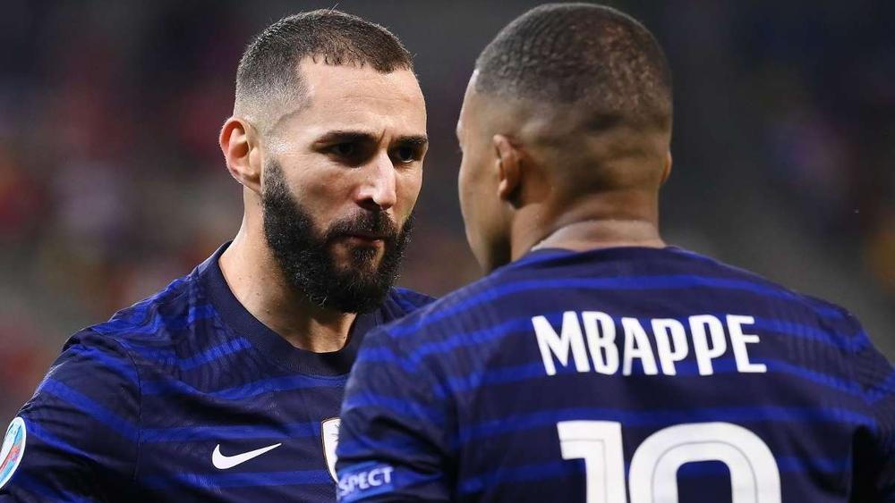 بنزيما: "مبابي سيلعب لريال مدريد يومًا ما.. لا أعلم متى لكنها مسألة وقت فقط"