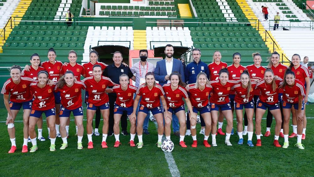 مدرب سيدات إسبانيا: "إنها المرة الأولى التي نواجه فيها المغرب وهذه المباراة ستخدم مصلحة فريقنا"