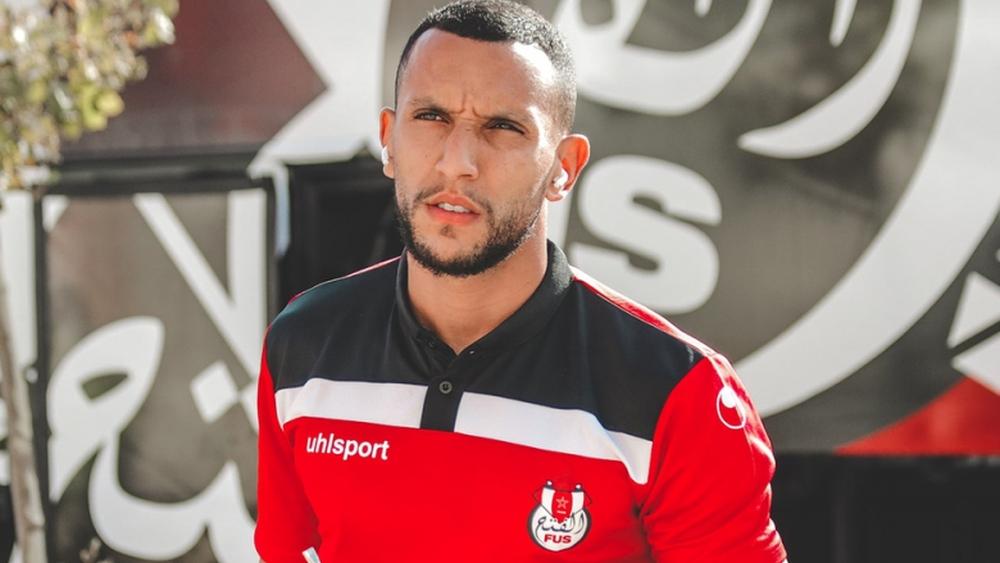 الزرهوني يرفض المشاركة في مواجهة الرجاء ويضع إدارة الفتح في موقف "حرج"