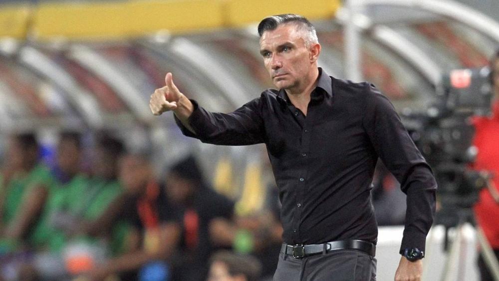 باتريس كارتيرون يرفض الظهور في المؤتمر الصحفي بعد خسارة "ديربي القاهرة"