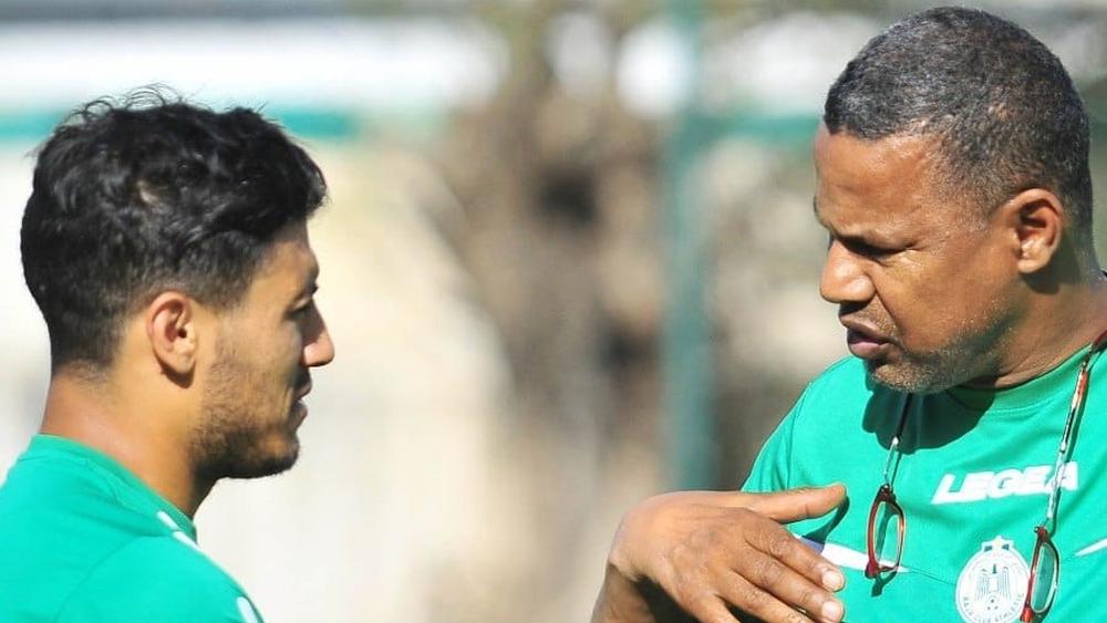 رسميا: إقالة الشابي من تدريب الرجاء