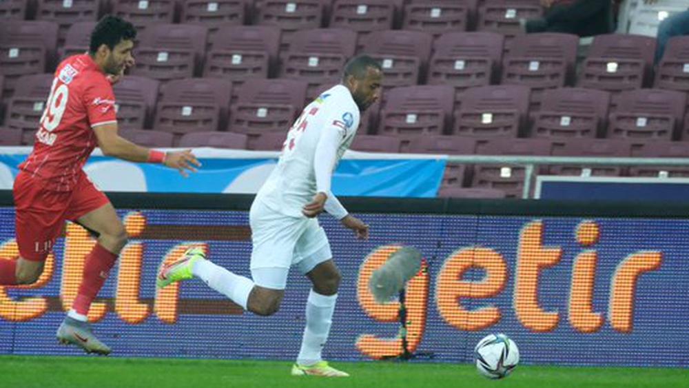 الكعبي يُواصل ممارسة هوايته في هز الشباك ويسجّل هدفاً جديداً في مباراة فريقه هاتاي أمام أنطاليا سبور