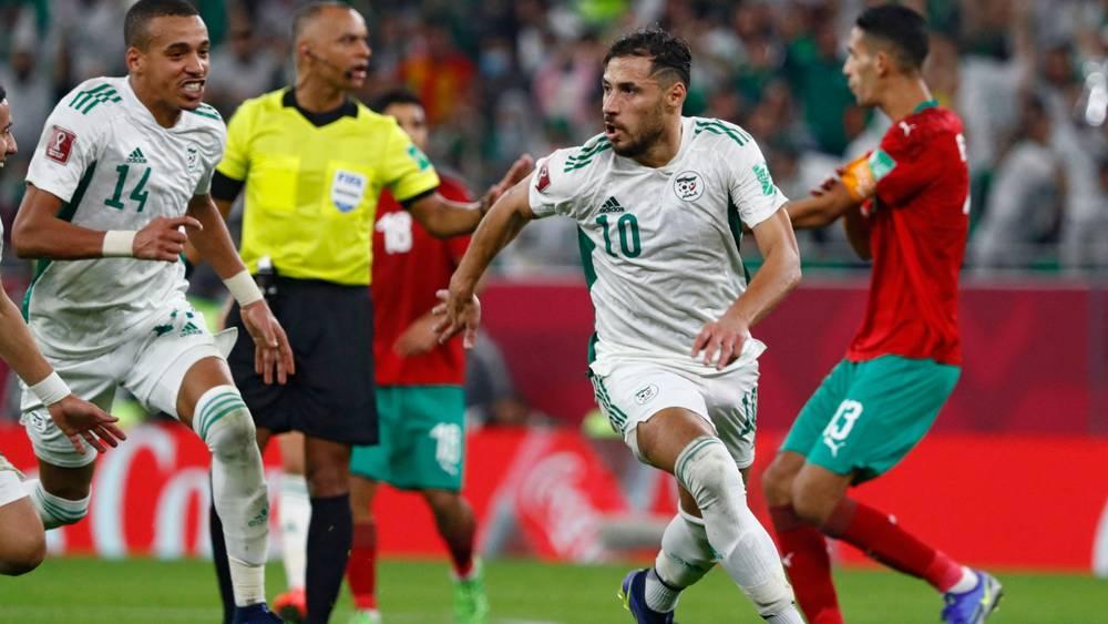 لاعب المنتخب الجزائري بلايلي يقضي الليلة بالمستشفى بعد تألقه "الكبير" في مباراة المغرب