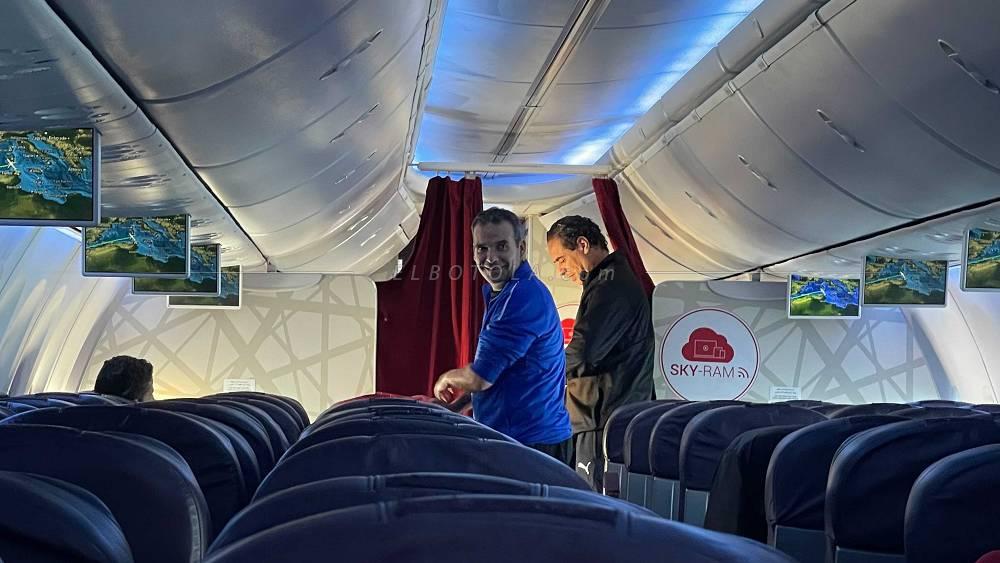 المنتخب المغربي الرديف يحط الرحال بمطار الرباط - سلا والدكيك رافق البعثة القادمة من قطر