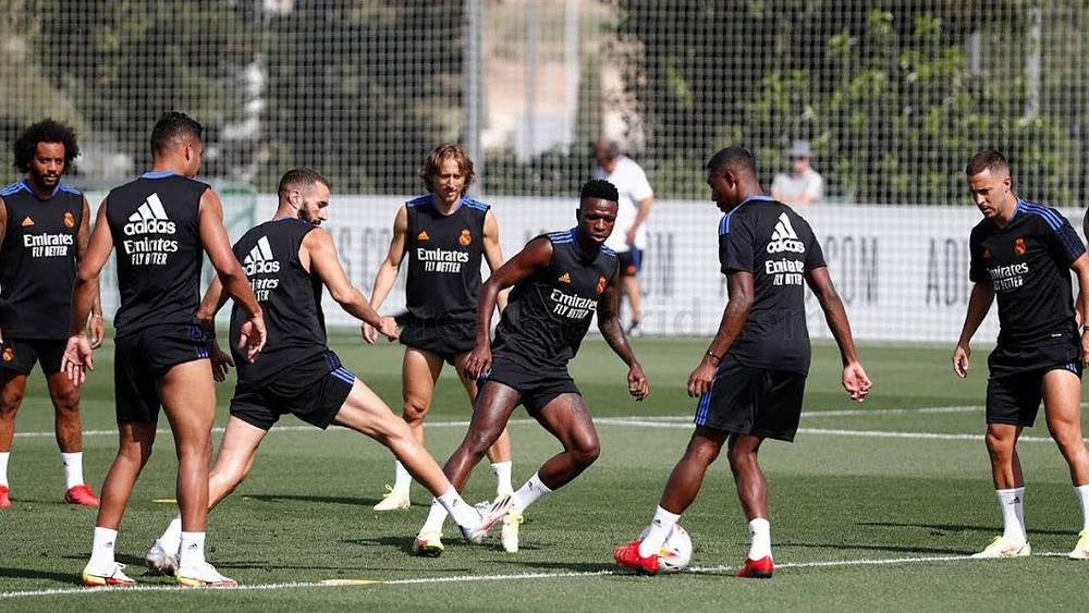 كورونا "تحاصر" ريال مدريد.. بعد مودريتش ومارسيلو النادي يعلن إصابة 5 أسماء أخرى بالفيروس!