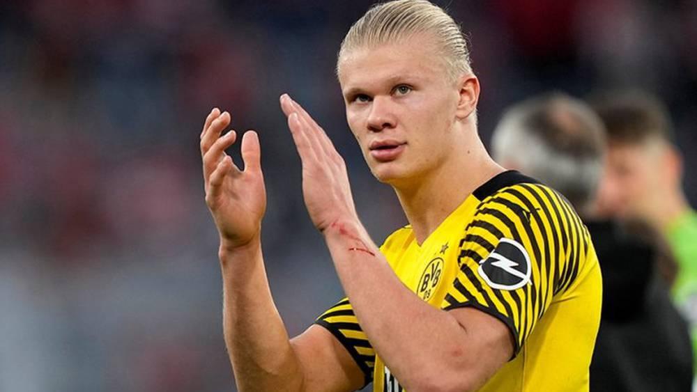 مينو رايولا يفتح الباب أمام هالاند للرحيل صوب برشلونة الإسباني