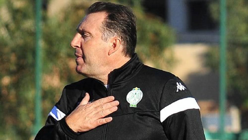 استفتاء لموقع الأنصار.. 93% من الرجاويين مع إقالة فيلموتس من تدريب الفريق