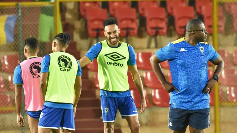 منتخب الغابون يستعيد خدمات أوباميانغ وليمينا بعد تعافيهما من "كورونا"