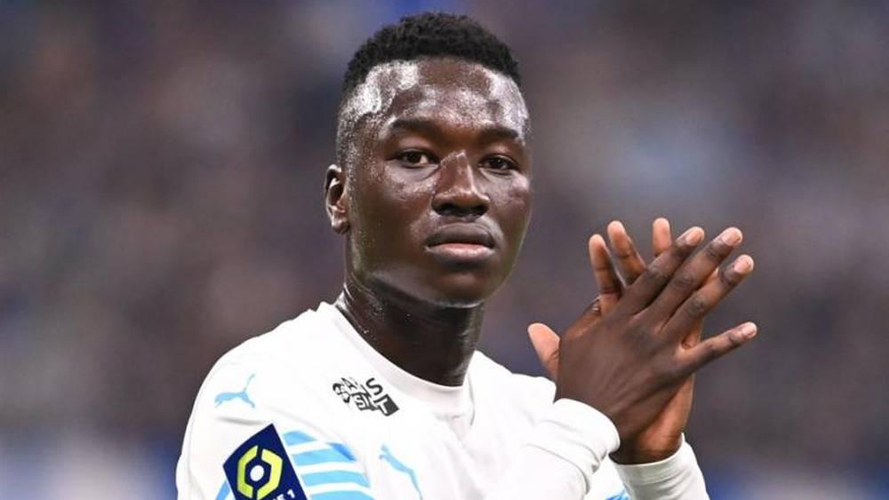 "الفيفا" يحرم مارسيليا من إبرام تعاقدات جديدة لمدة عام بسبب قضية السنغالي "باب غايي"