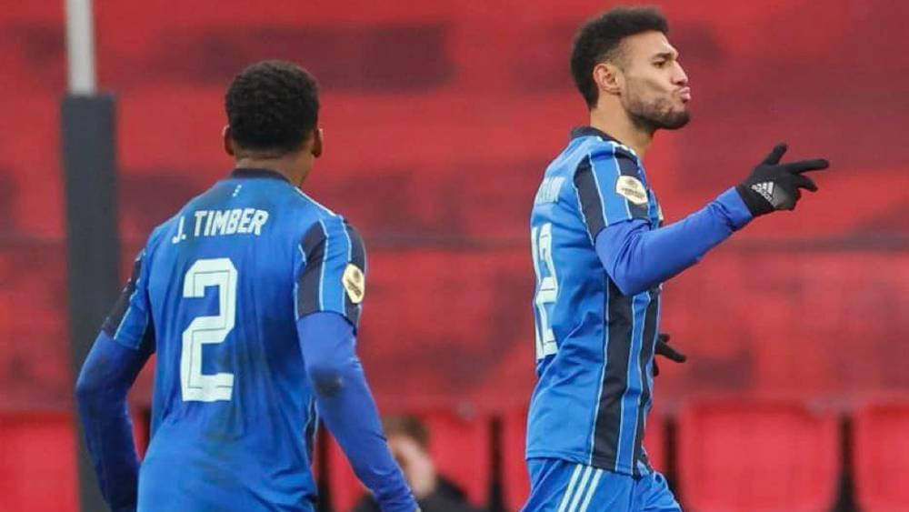 Noussair Mazraoui buteur contre PSV