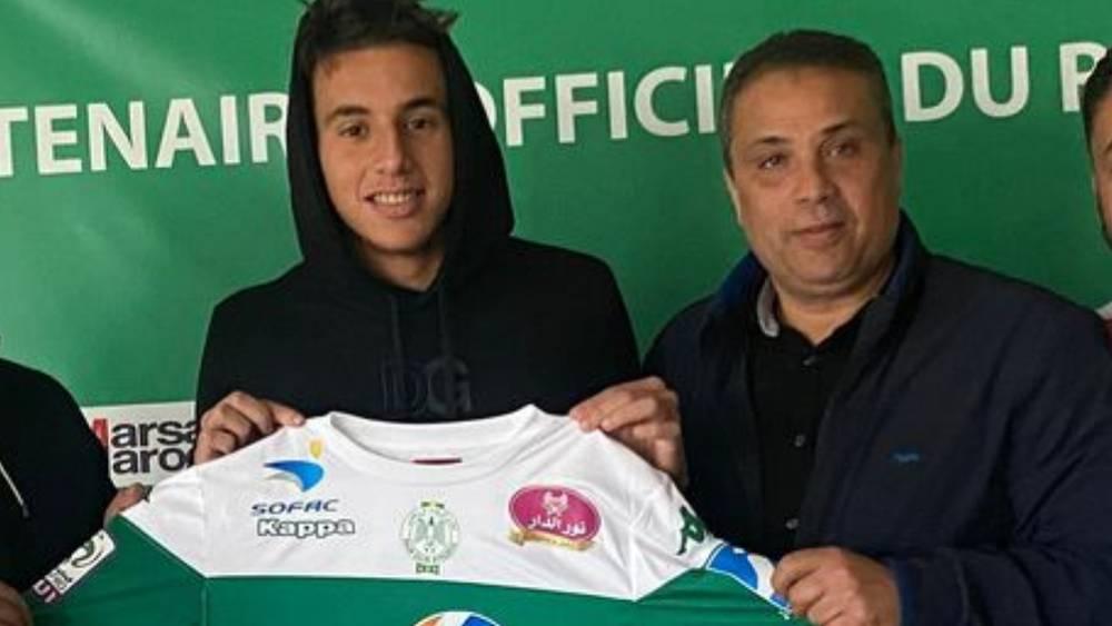 رسميا/ الرجاء يحسم سابع تعاقداته "الشتوية" بضم لاعب الشباب السالمي عبد الصمد البدوي