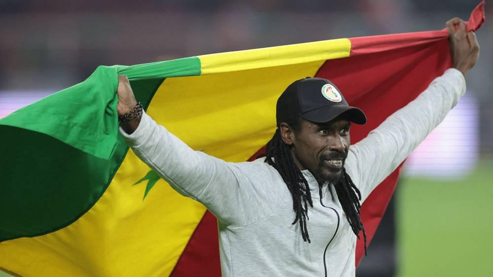 أليو سيسي: "منذ 60 سنة ونحن نطمح للفوز باللقب والآن أصبحت لدينا نجمة في القميص"