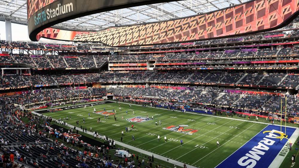 Stars, hip-hop, suspense et genou à terre : les temps forts du Super Bowl