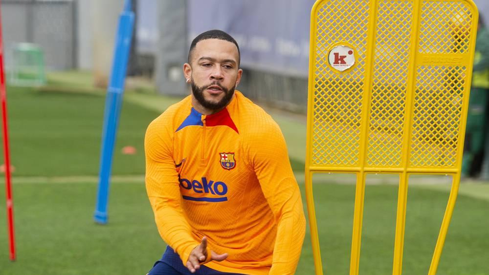 عودة ديباي ولونغلي إلى تدريبات برشلونة