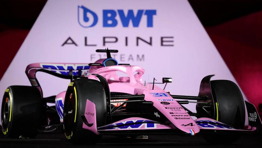 F1: Alpine dévoile sa monoplace bleue et rose