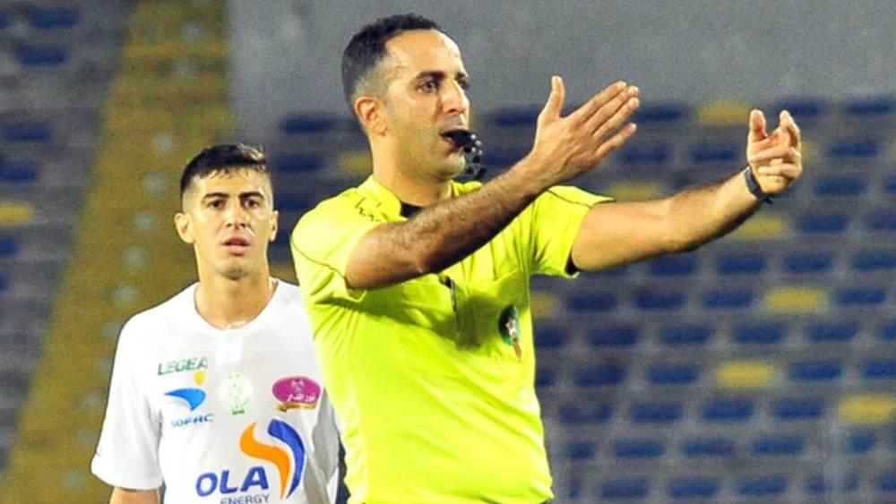 فضيحة تحكيمية في بركان.. الحكم بنرقية يفسد قمة الجولة 20 بقرارات تثير الاستغراب!