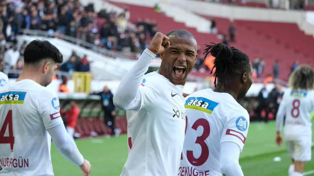 أيوب الكعبي يُوقع هدفاً جديداً وينفرد بصدارة هدافي الدوري التركي الممتاز (14)