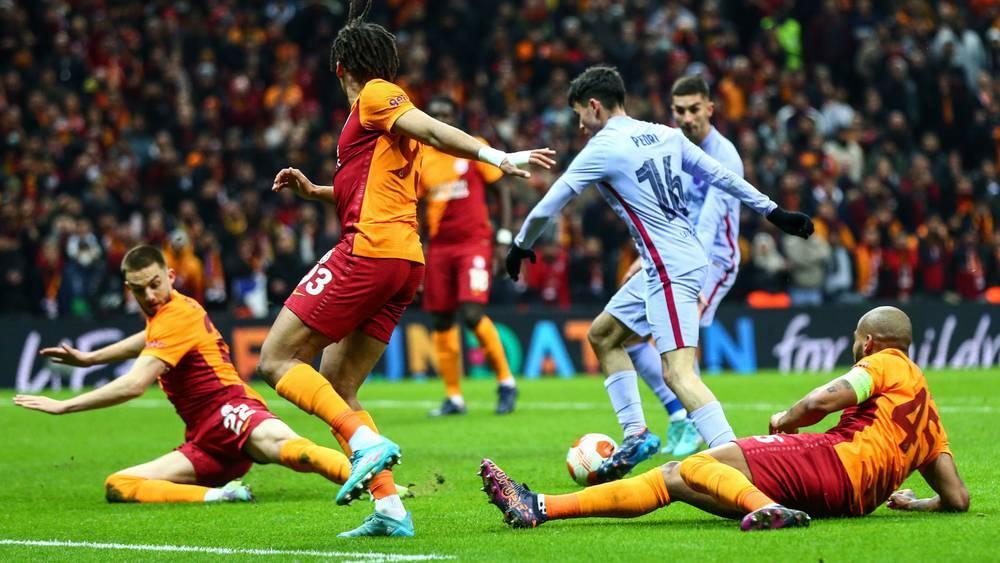 بيدري: "لا أتذكر لقطة هدفي أمام غلطة سراي وأنا محظوظ لأنني لا أفكّر كثيراً في الملعب"