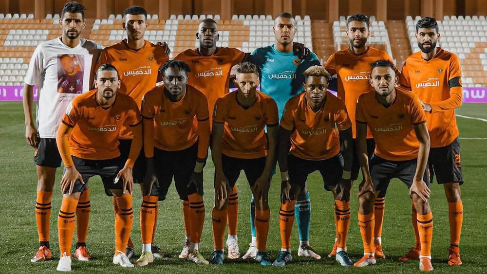 كأس الكونفدرالية الأفريقية/ نهضة بركان يواجه في حال تأهله لنصف النهائي الفائز من مازيمبي وبيراميدز