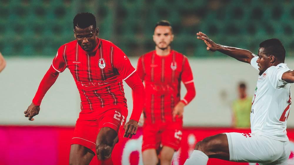 البطولة الاحترافية 1 "إنوي"/ حسنية أكادير يتغلب على ضيفه الفتح الرياضي (2-1)