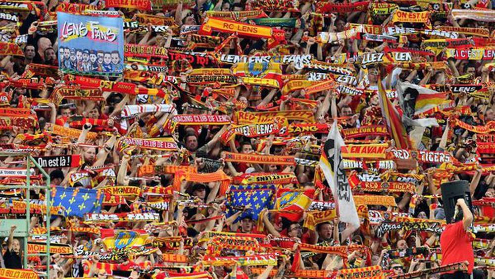 Ligue 1 : Les supporteurs lensois interdits de déplacement au Parc des Princes
