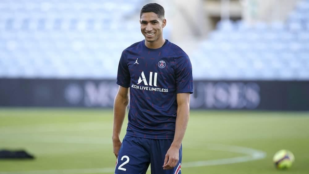 وكيله: "أشرف حكيمي سعيد في سان جيرمان ويُريد مواصلة النُّمو هنا"