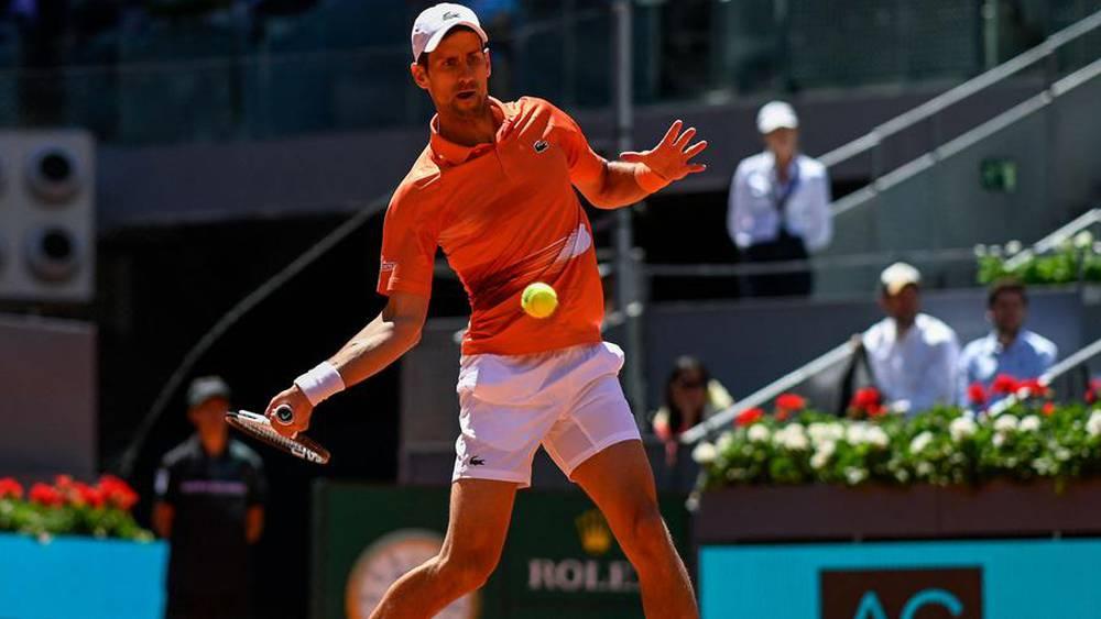 Madrid: Djokovic attend Nadal ou Alcaraz en demi-finale