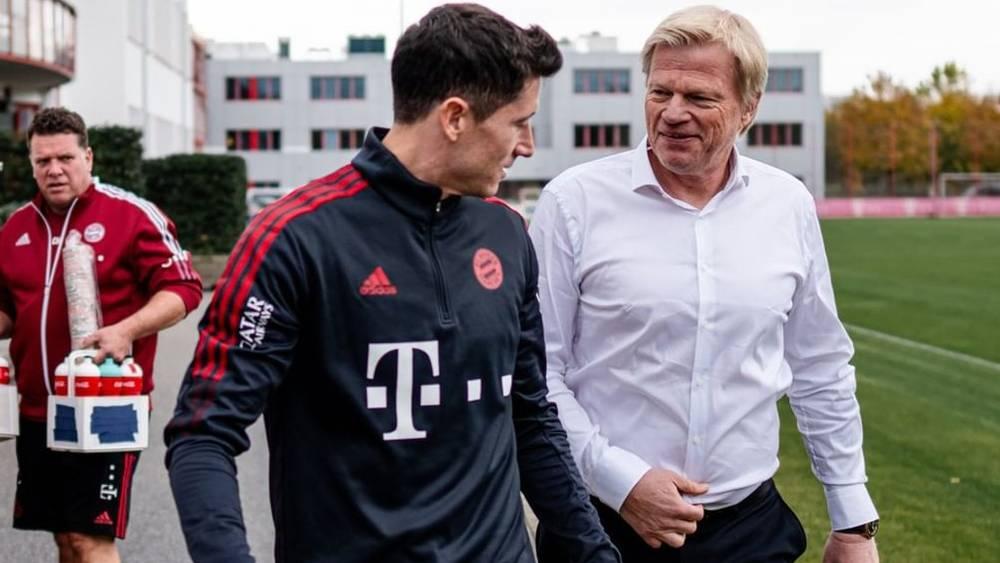 أوليفر كان عن ليفاندوفسكي: "لديه عقد معنا وكفى.. لا يوجد لاعب أكبر من بايرن ميونيخ"