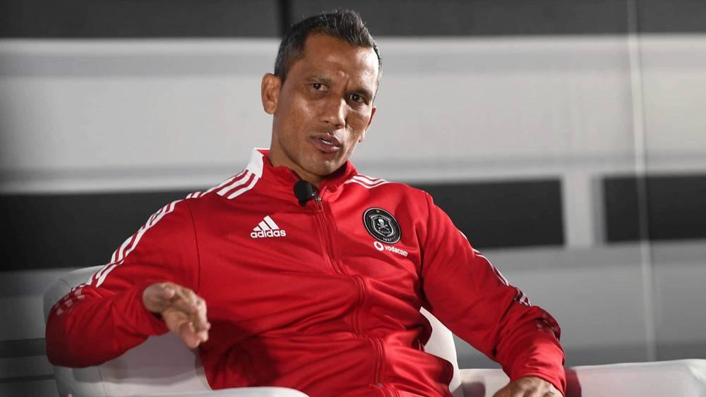 مدرب أورلاندو بيراتس: "نجدد دعوة الجماهير النيجيرية لمساندتنا أمام نهضة بركان ونسعى لإنهاء هيمنة المغرب على لقب الكونفدرالية"