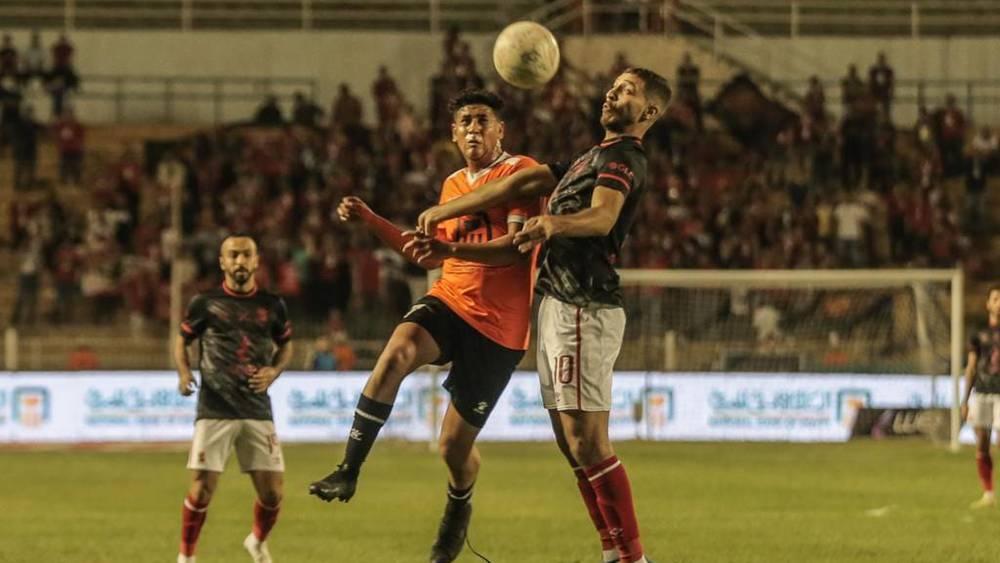 الأهلي يطالب رسميا الاتحاد المصري بإعادة مباراة في الدوري احتجاجا على التحكيم!