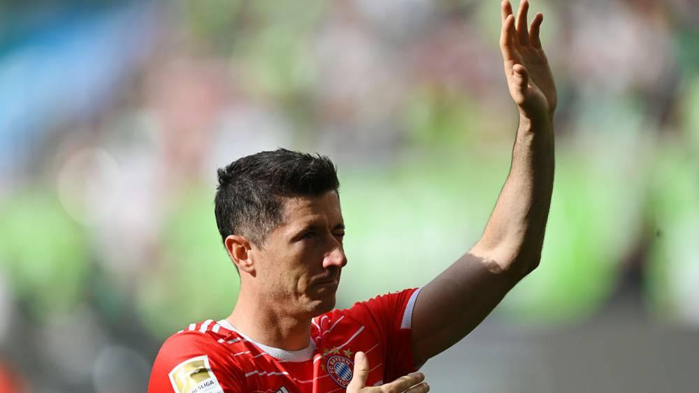 وكيله: "ليفاندوفسكي يحلم ببرشلونة ولا يريد الاستمرار مع بايرن ميونخ الذي فقده كلاعب وكشخص"