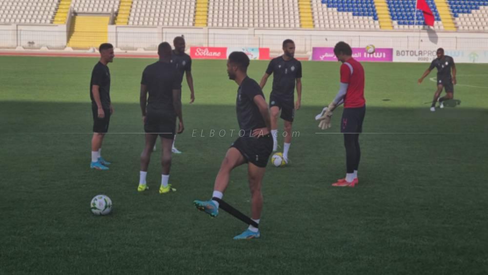 الوداد يخوض آخر حصة تدريبية قبل نهائي دوري أبطال أفريقيا والمترجي حاضر مع المجموعة