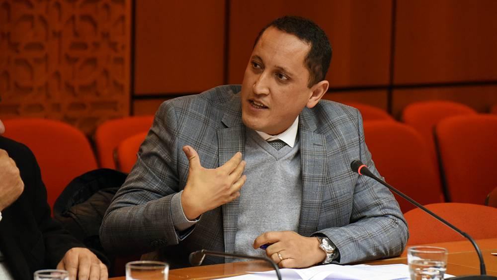 عضو الفريق الاستقلالي للوحدة والتعادلية بمجلس النواب لـ"البطولة": "وجهنا سؤالا لوزير الرياضة عن الاتِّهامات بالتلاعبات في القسم الوطني الثاني وننتظر الجواب وهذه السلوكات تمس بإشعاع كرة القدم المغربية"