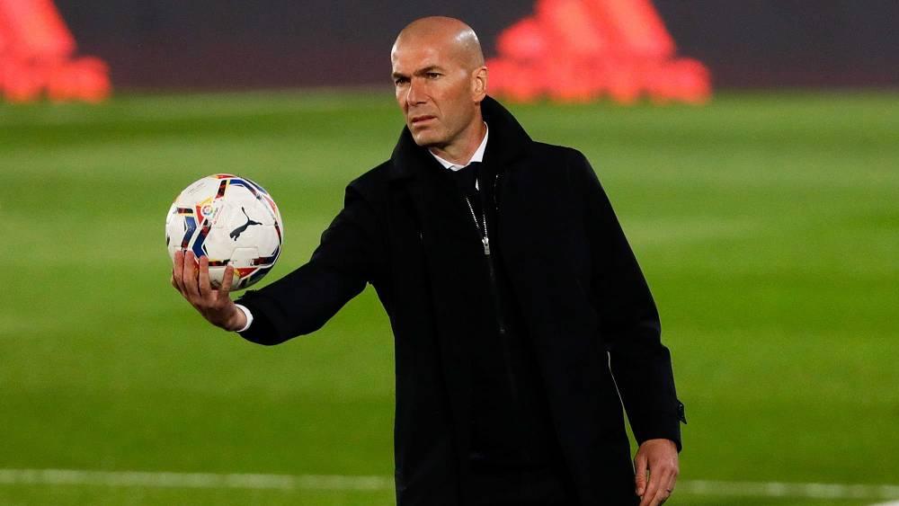 زيدان: "كرة القدم هي شغفي وأرغب في الاستمرار في التدريب"